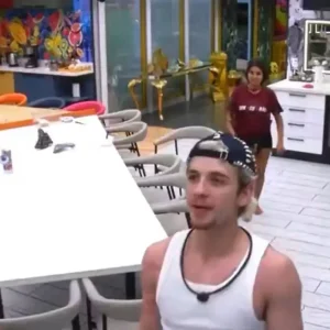 BBB 26: Produção Vaza Foto de Festa na TV da Cozinha e Brothers Reagem Surpresos: "O Que Foi Isso?"