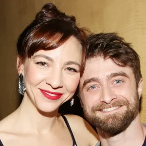 Daniel Radcliffe abre o jogo sobre amor e felicidade: "Erin Darke é uma parte enorme da minha vida"