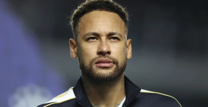 Neymar Jr. pede desculpas após bate-boca com torcedores do Santos na Vila Belmiro: "Vou jogar futebol"