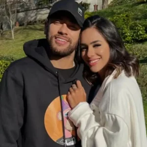 Neymar e Bruna Biancardi: Leitura labial revela momentos íntimos e declarações de amor em festa de aniversário; veja vídeo