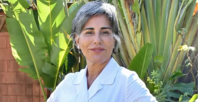 Gloria Pires Detalha Futuro Após 54 Anos na Globo: "Estou Vivendo Mesmo!" e Novidades no Cinema