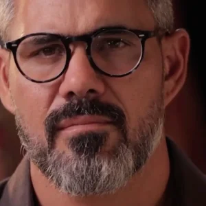 Juliano Cazarré se pronuncia sobre polêmica do 'maior encontro de homens do Brasil' e anuncia comunidade para famílias