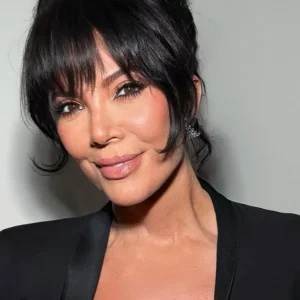 Kris Jenner insatisfeita com lifting facial: Mãe das Kardashians cogita nova cirurgia após se comparar com atrizes famosas, diz site