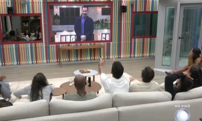 VAR da Casa do Patrão Revela Vini Urinando Fora do Vaso em Vídeo Chocante que Viraliza na Web