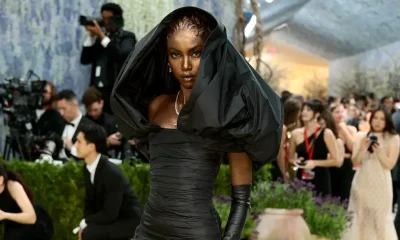 Anok Yai desmente rumor bizarro sobre o Met Gala: 'Você está louca?!'