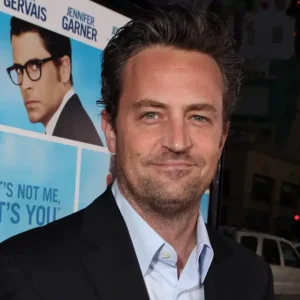 Assistente de Matthew Perry pede clemência e alega ter agido a pedido do ator