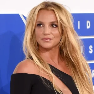 Britney Spears acusa mãe de matar ciclista durante abordagem policial, diz TMZ