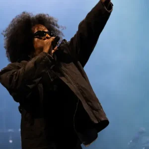 Jay-Z manda recado para Drake e Nicki Minaj em freestyle explosivo no Roots Picnic 2026