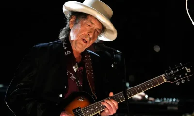 Bob Dylan Surpreende Fãs: Toca "You Ain't Goin' Nowhere" pela Primeira Vez em 14 Anos em Show Histórico