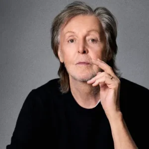 Paul McCartney Choca o Mundo: 'The Boys of Dungeon Lane' Domina 3 Paradas da Billboard e Mostra Sua Força Duradoura