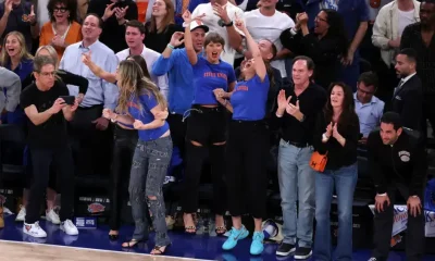 Taylor Swift e Haim Irmãs Dançam em Camisas "Stevie Knicks" em Virada Épica da NBA; Veja o Vídeo "Girls Just Wanna Have PUN"