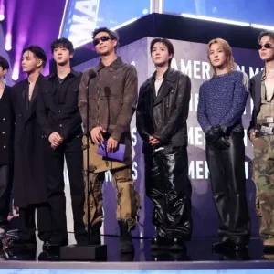 BTS Surpreende Fãs com Lançamento Inédito de 'Come Over' e Celebra 13 Anos com Festa e Show Global