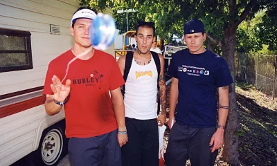 Blink-182 celebra 25 anos de "Take Off Your Pants and Jacket" com edição especial e faixas inéditas que chegam ao streaming pela primeira vez