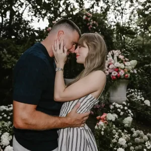 Taylor Swift e Travis Kelce: Casamento Exige Acordo de Confidencialidade Rigoroso de Convidados
