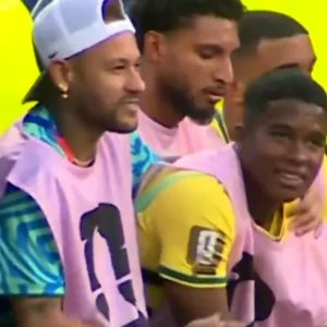 Copa 2026: Endrick desabafa em banco e Neymar dá conselhos; veja leitura labial