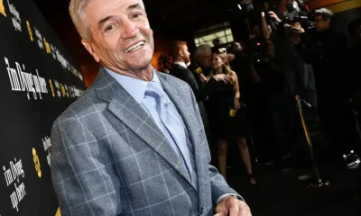 Tom Dreesen, o Comediante que Acompanhou Frank Sinatra por 13 Anos, Morre aos 86 Anos, Deixando Legado de Risadas e Histórias