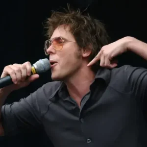 The Whitlams Anuncia "Return to Rock Island": Uma Nova Turnê de Pubs "Radicalmente Diferente" Chega ao Litoral Leste Australiano em Outubro