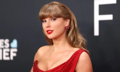O Segredo do Batom Vermelho Duradouro de Taylor Swift: Lápis Delineador Barato Revelado por US Weekly