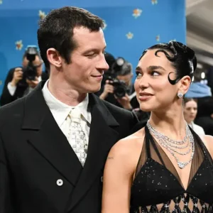 Dua Lipa e Callum Turner: Fotos Deslumbrantes do Casamento na Sicília Revelam Festa Luxuosa e Convidados Famosos