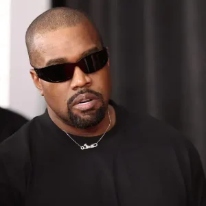 Ye lança 'BULLY' Deluxe com Don Toliver e clipe surreal de 'Kings' com Bianca Censori; shows confirmados nos EUA e Europa