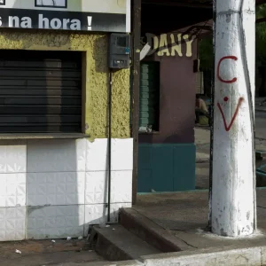 Crime Organizado e Burocracia Sufocante Agridem Soberania do Brasil, Sinalizam Especialistas