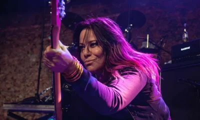 Jennifer Finch, baixista do L7 e ícone do punk de Los Angeles, morre aos 59 anos após batalha contra câncer agressivo