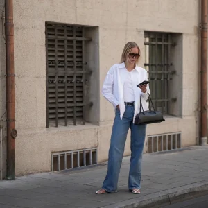 Jeans com Sandálias: 13 Modelos Incríveis para Elevar seu Look Casualmente e com Conforto de R$ 50 a R$ 300