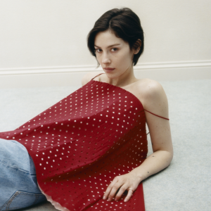 Gracie Abrams Conquista o Topo da ARIA Charts na Austrália com "Daughter From Hell", Superando Olivia Rodrigo