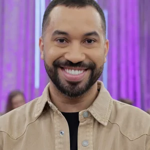Gil do Vigor revela trauma com primeira vez aos 27 anos: 'Foi muito ruim'