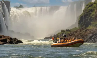 Turista morre após barco virar em passeio nas Cataratas do Iguaçu; vídeo registra resgate