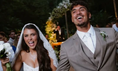 Gabriel Medina anuncia gravidez de Isabella Arantes em votos de casamento; bebê se chamará Gael