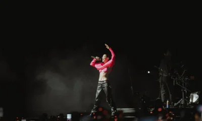 Lorde Surpreende Fãs no Lollapalooza com Charli XCX em Dueto Inesperado de "Girl, So Confusing"