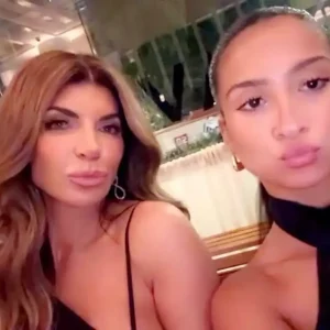 Teresa Giudice chora a morte da melhor amiga da filha Milania, Victoria Zardoya: 'Não parece real'
