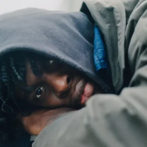 Daniel Caesar Expande "Son of Spergy Tour": Shows Inéditos na Austrália e América Latina Geram Euforia entre Fãs