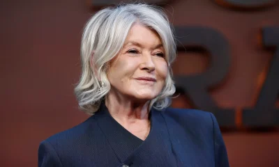 Martha Stewart Inspira Mulheres +50: Vestido Laranja Vibrante com Decote V que Emagrece e Valoriza