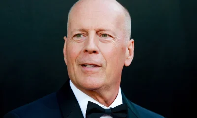 Bruce Willis surge em rara aparição pública em Los Angeles após diagnóstico de demência
