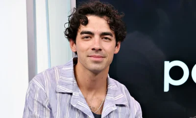 Joe Jonas revela que ataques de pânico o levaram à terapia após fracasso do 1º álbum solo