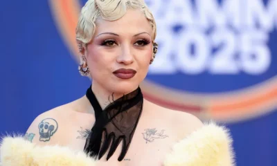 Mon Laferte Recebe Prêmio de Justiça Social, Marc Anthony e Yandel São Honrados como Agentes de Mudança: Destaques da Música Latina