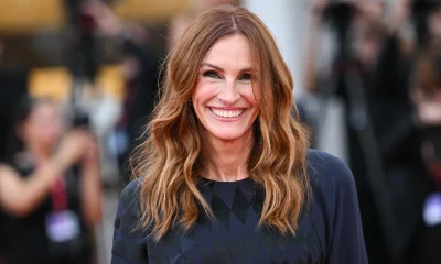 Julia Roberts: O Segredo dos Tênis Brancos "Cool-Girl" Que Combinam Com Tudo e Custam Apenas R$ 130