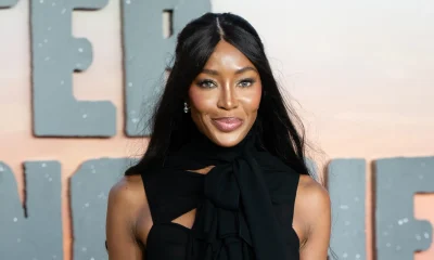 Naomi Campbell Aposta em Bolsa Vinho Que Está Fazendo Sucesso: Veja Opções Acessíveis a Partir de R$ 18